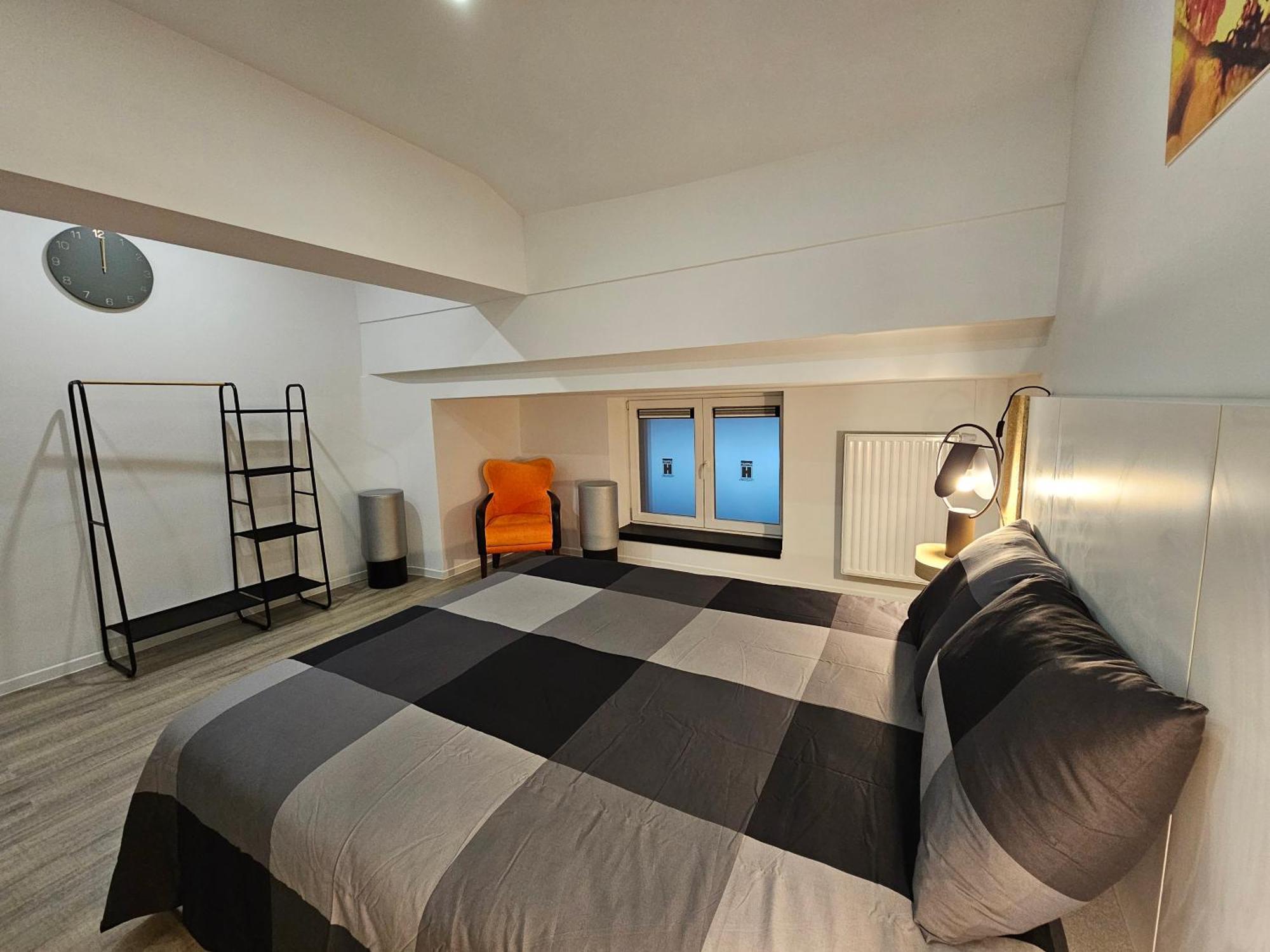 Appart'Hotel Trazegnies Courcelles Екстериор снимка