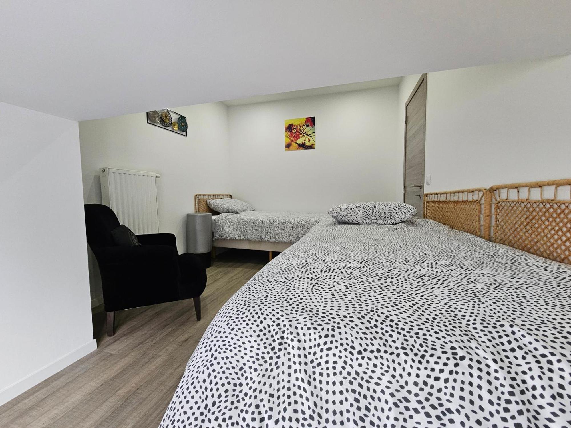 Appart'Hotel Trazegnies Courcelles Екстериор снимка